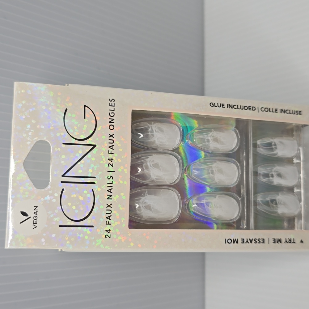 💕 Icing Vegan Faux Nails- Glue Included